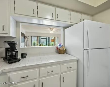 33 Cove Road - Photo Thumbnail 8
