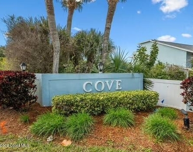 33 Cove Road - Photo Thumbnail 1