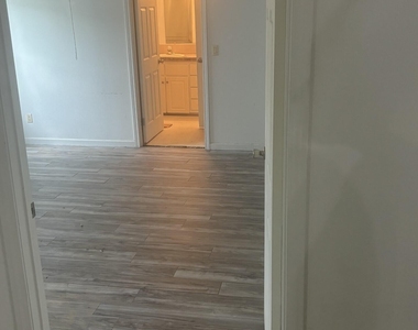276 Timber Run Way - Photo Thumbnail 14