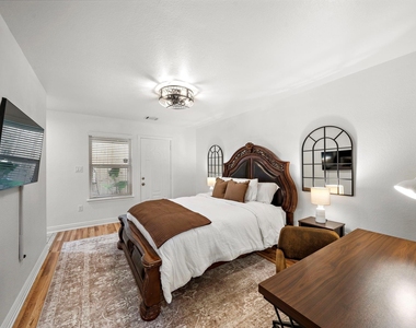 1505 Wentworth Street - Photo Thumbnail 13
