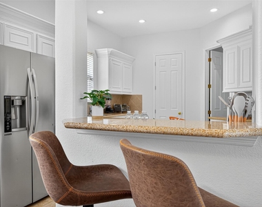1505 Wentworth Street - Photo Thumbnail 5