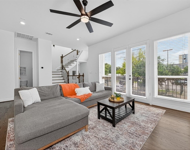 1505 Wentworth Street - Photo Thumbnail 42