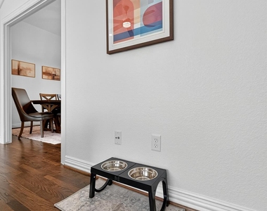 1505 Wentworth Street - Photo Thumbnail 27