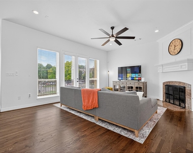 1505 Wentworth Street - Photo Thumbnail 43