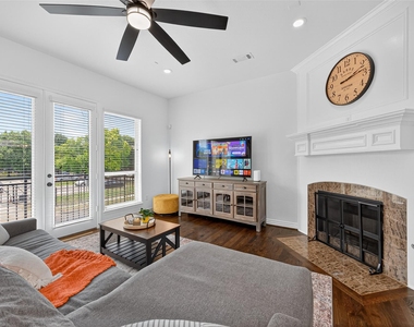1505 Wentworth Street - Photo Thumbnail 1
