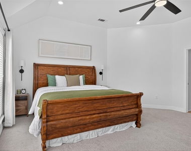 1505 Wentworth Street - Photo Thumbnail 14