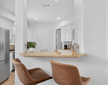 1505 Wentworth Street - Photo Thumbnail 28