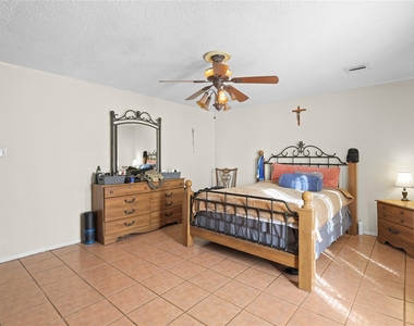 4123 Yupon Ridge Drive - Photo Thumbnail 7
