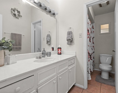 4123 Yupon Ridge Drive - Photo Thumbnail 12
