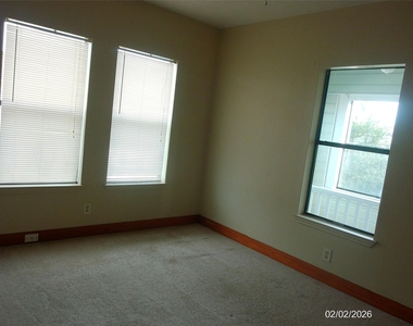 4619 Avenue Avenue S - Photo Thumbnail 21