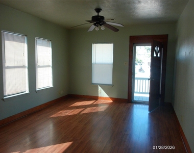 4619 Avenue Avenue S - Photo Thumbnail 9