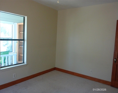 4619 Avenue Avenue S - Photo Thumbnail 2