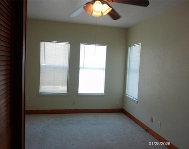 4619 Avenue Avenue S - Photo Thumbnail 8