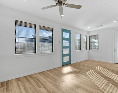 3235 Loam Lane - Photo Thumbnail 6