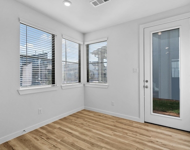 3235 Loam Lane - Photo Thumbnail 8