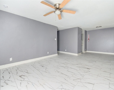 12500 Sandpiper Drive - Photo Thumbnail 4
