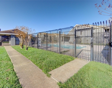 12500 Sandpiper Drive - Photo Thumbnail 20