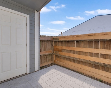 12500 Sandpiper Drive - Photo Thumbnail 17