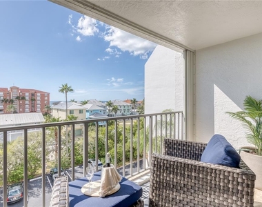 19111 Vista Bay Drive - Photo Thumbnail 21