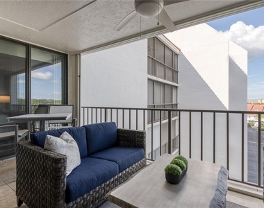 19111 Vista Bay Drive - Photo Thumbnail 13