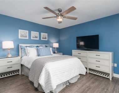 19111 Vista Bay Drive - Photo Thumbnail 14