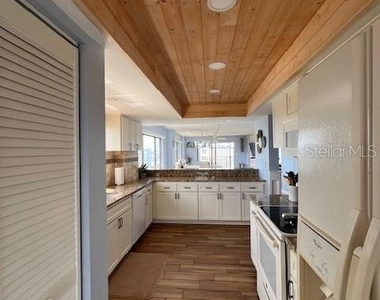 650 Island Way - Photo Thumbnail 14
