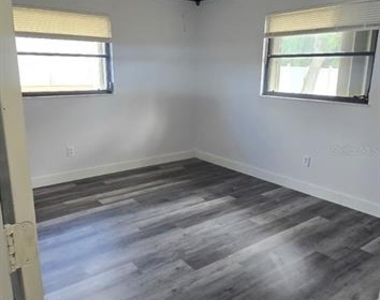 1174 Victoria Avenue - Photo Thumbnail 6