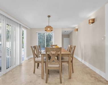 518 77th Avenue - Photo Thumbnail 10