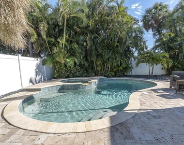 518 77th Avenue - Photo Thumbnail 14