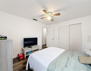 762 Barbara Street - Photo Thumbnail 21
