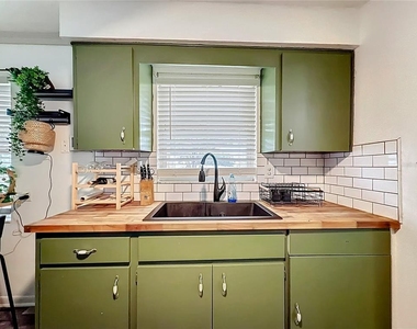 762 Barbara Street - Photo Thumbnail 11