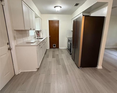 15615 Nw 138th Drive - Photo Thumbnail 9