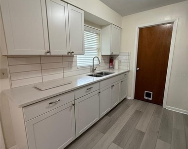 15615 Nw 138th Drive - Photo Thumbnail 11