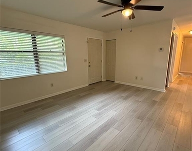 15615 Nw 138th Drive - Photo Thumbnail 6