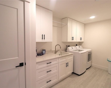 280 Hidden Bay Drive - Photo Thumbnail 18