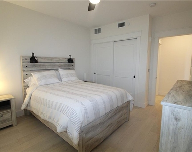 280 Hidden Bay Drive - Photo Thumbnail 14