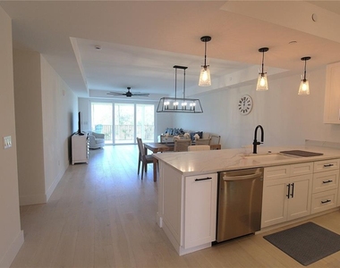 280 Hidden Bay Drive - Photo Thumbnail 5