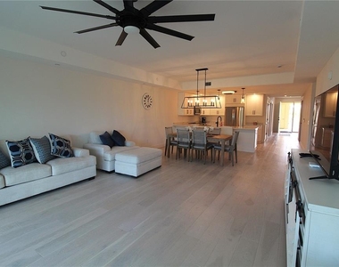 280 Hidden Bay Drive - Photo Thumbnail 7
