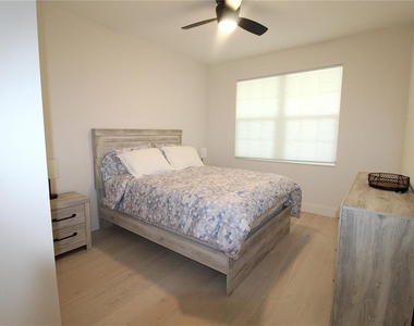 280 Hidden Bay Drive - Photo Thumbnail 17