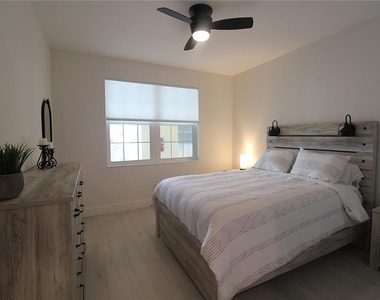 280 Hidden Bay Drive - Photo Thumbnail 13