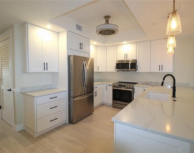 280 Hidden Bay Drive - Photo Thumbnail 4