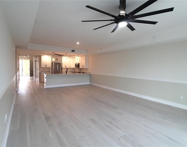 280 Hidden Bay Drive - Photo Thumbnail 6