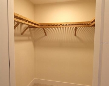 280 Hidden Bay Drive - Photo Thumbnail 9