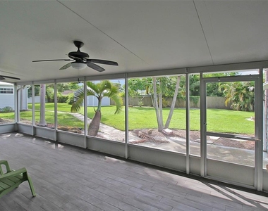 2321 18th Avenue W - Photo Thumbnail 28
