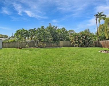 2321 18th Avenue W - Photo Thumbnail 34