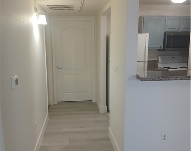 5055 W Hacienda Avenue - Photo Thumbnail 10