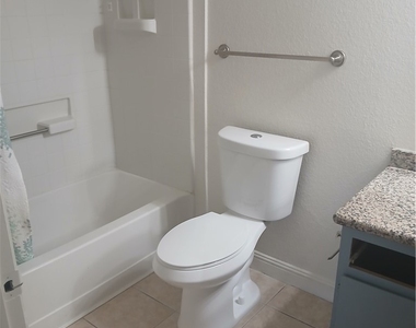 5055 W Hacienda Avenue - Photo Thumbnail 19