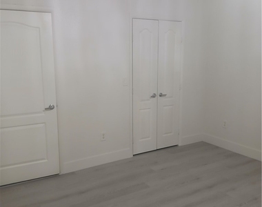 5055 W Hacienda Avenue - Photo Thumbnail 17