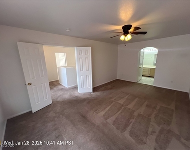 920 Twinkling Sky Avenue - Photo Thumbnail 8