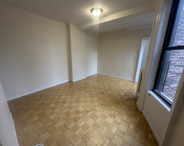  West 187th Street - Photo Thumbnail 2